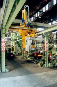 Manipulační linky do kováren (HOFIMA - HP) foll automated machine manipulate for hammer industry